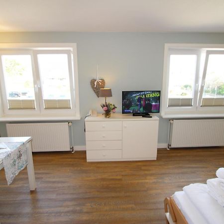 Haus Guenther - Mittelweg 1, App 1 Wenningstedt-Braderup Buitenkant foto